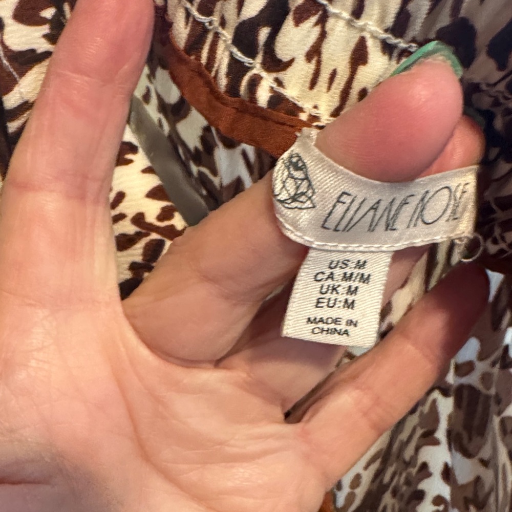Chic Patterned Cropped Pants - Picture 3 of 3